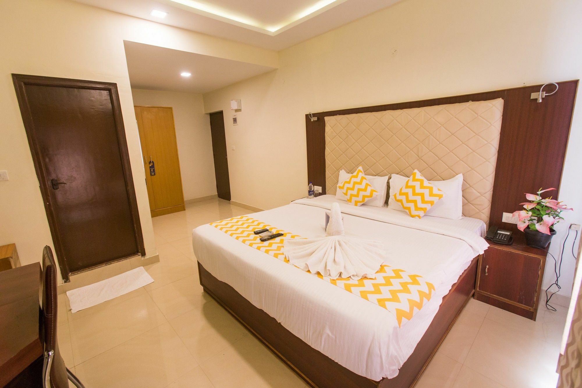 แฟบโฮเต็ล มิลเลเนียม สเตย์ อินทิรานคร Hotel บังกาลอร์ ภายนอก รูปภาพ