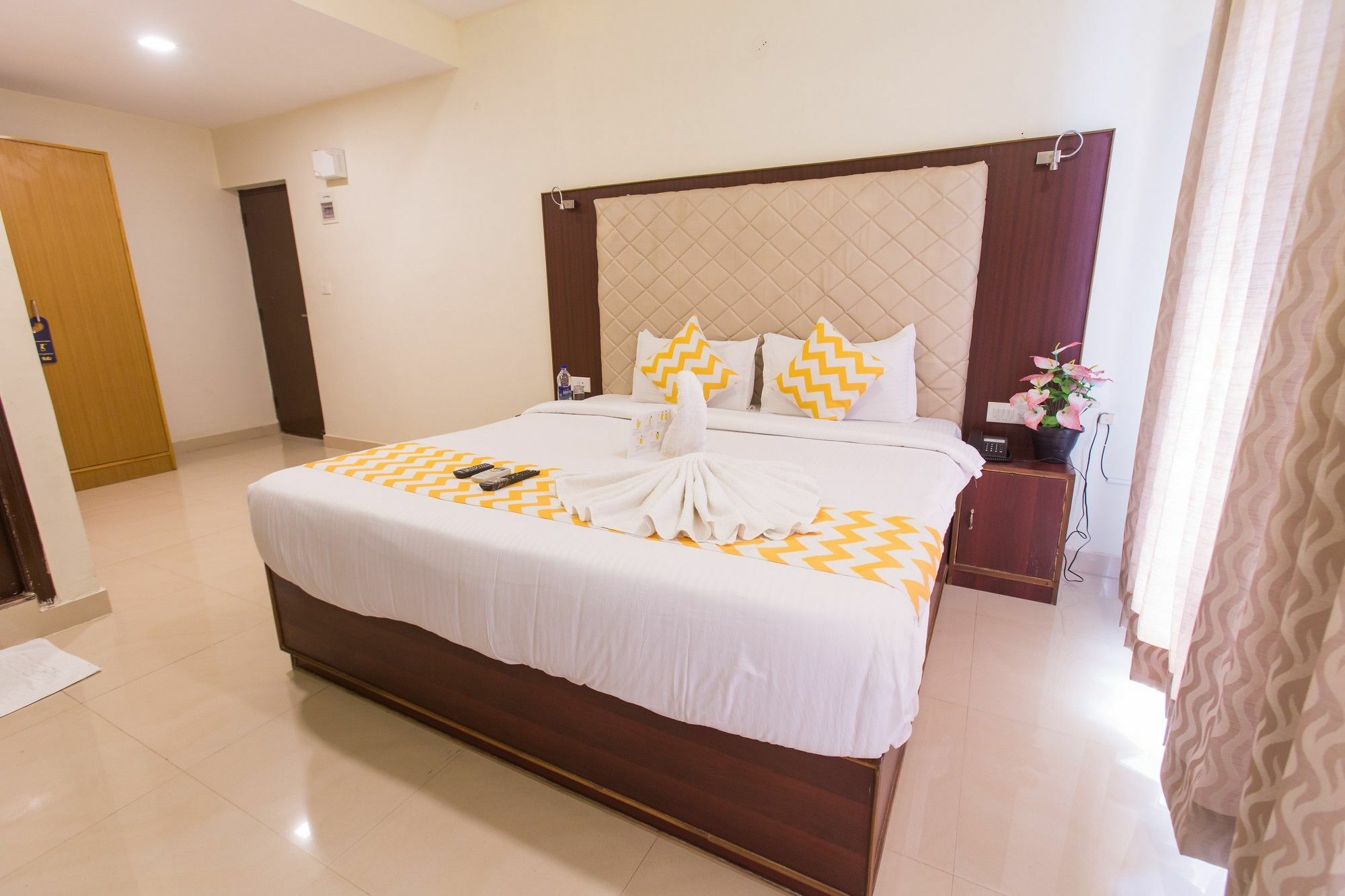 แฟบโฮเต็ล มิลเลเนียม สเตย์ อินทิรานคร Hotel บังกาลอร์ ภายนอก รูปภาพ